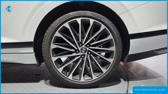 HYUNDAI GRANDEUR CALLIGRAPHY