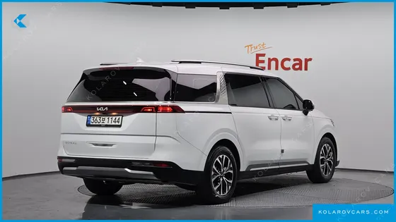 KIA CARNIVAL 9-SEATER NOBLESSE