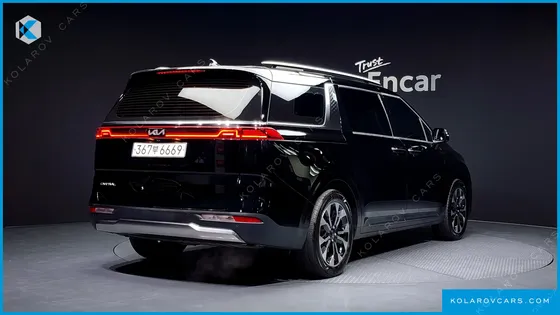 KIA CARNIVAL GASOLINE 7-SEATER OUTDOOR