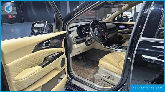 KIA CARNIVAL GASOLINE 4-SEATER HI-LIMOUSINE (SPECIAL)