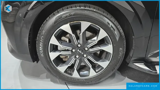 KIA CARNIVAL 9-SEATER SIGNATURE