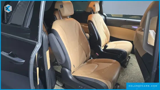 KIA CARNIVAL 9-SEATER SIGNATURE