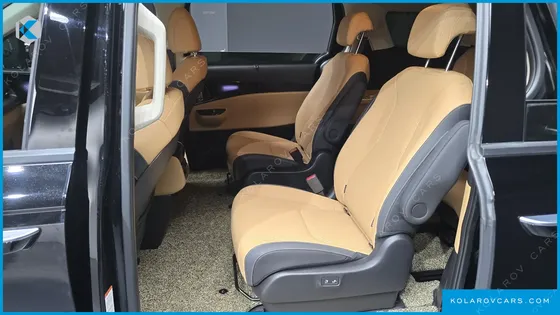 KIA CARNIVAL 9-SEATER SIGNATURE