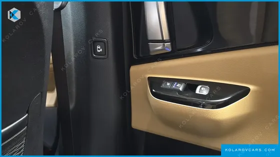 KIA CARNIVAL 7-SEATER NOBLESSE