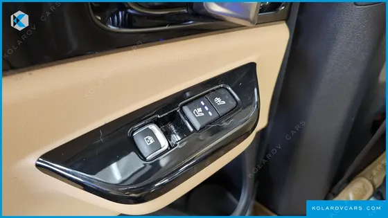 KIA CARNIVAL 7-SEATER SIGNATURE