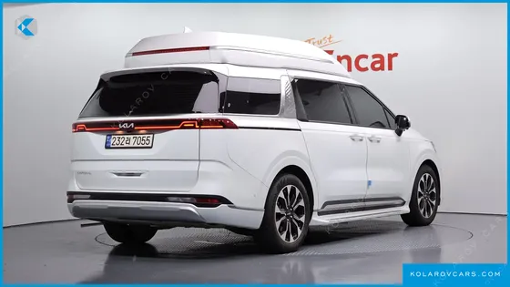 KIA CARNIVAL GASOLINE 9-SEATER HI-LIMOUSINE
