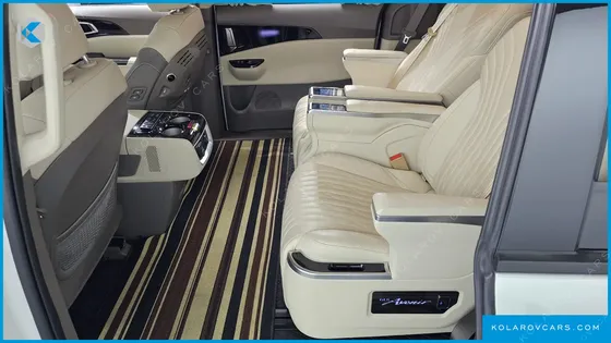 KIA CARNIVAL GASOLINE 9-SEATER HI-LIMOUSINE