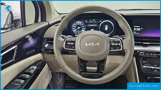 KIA CARNIVAL GASOLINE 9-SEATER HI-LIMOUSINE