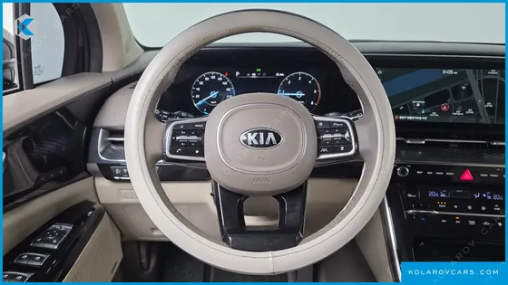KIA CARNIVAL 9-SEATER HI-LIMOUSINE
