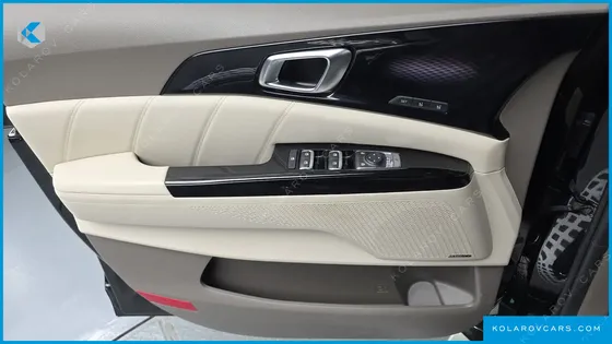 KIA CARNIVAL 9-SEATER HI-LIMOUSINE