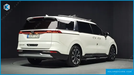 KIA CARNIVAL 9-SEATER NOBLESSE