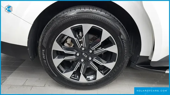 KIA CARNIVAL 9-SEATER NOBLESSE