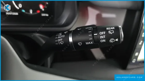 LAND ROVER DEFENDER 110 D250 X-DYNAMIC SE