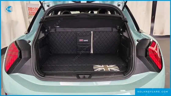 MINI COOPER 5 DOOR FAVOURED