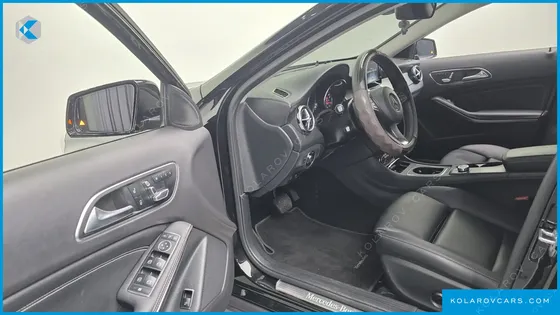 MERCEDES GLA-CLASS GLA220 PREMIUM