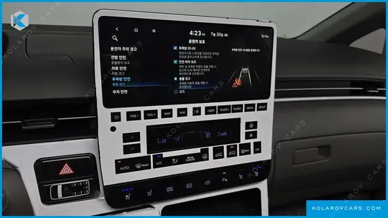 HYUNDAI STARIA 4WD LOUNGE 9-SEATER