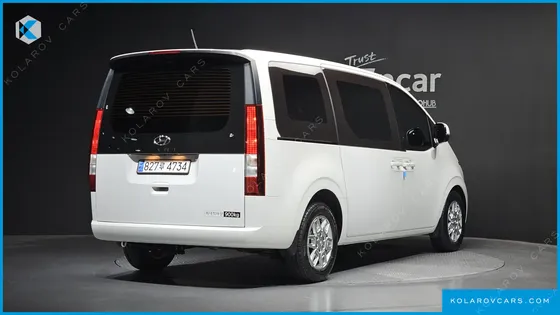 HYUNDAI STARIA CARGO 3-SEATER