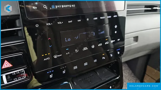HYUNDAI STARIA 4WD LOUNGE 9-SEATER