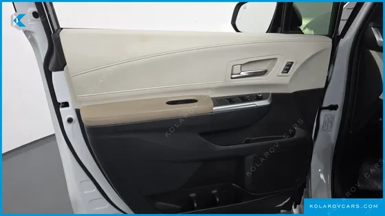 TOYOTA SIENNA 2.5 HYBRID 2WD
