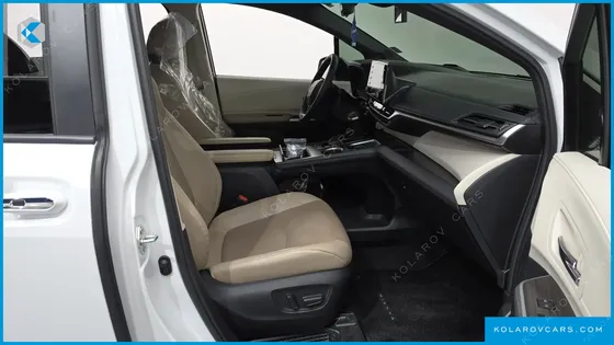 TOYOTA SIENNA 2.5 HYBRID 2WD
