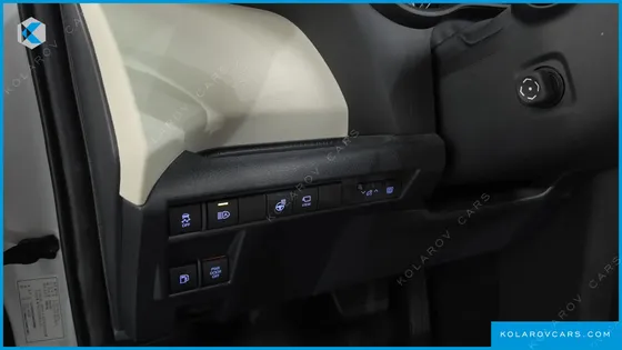 TOYOTA SIENNA 2.5 HYBRID 2WD