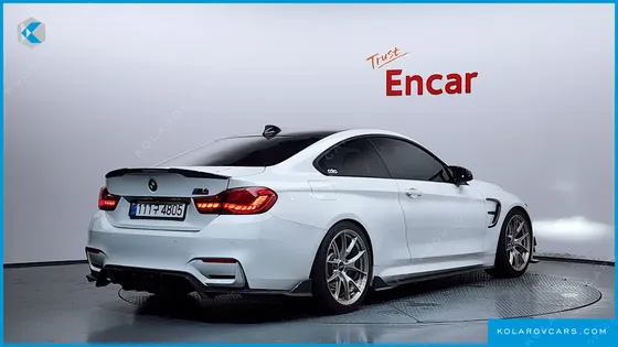 BMW M4 M4 COUPE