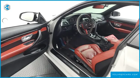 BMW M4 M4 COUPE