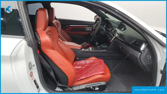 BMW M4 M4 COUPE