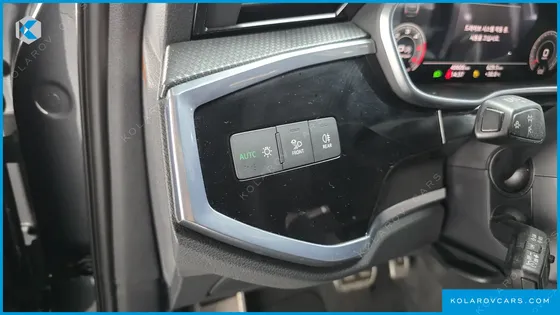AUDI Q3 35 TDI PREMIUM SPORTBACK