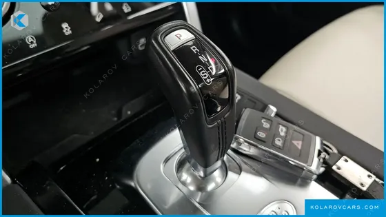 LAND ROVER DISCOVERY SPORT P250 SE