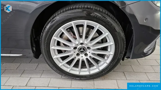 MERCEDES E-CLASS E220D 4MATIC EXCLUSIVE
