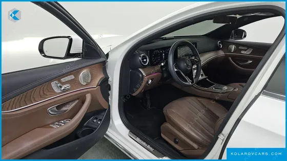 MERCEDES E-CLASS E300E 4MATIC EXCLUSIVE