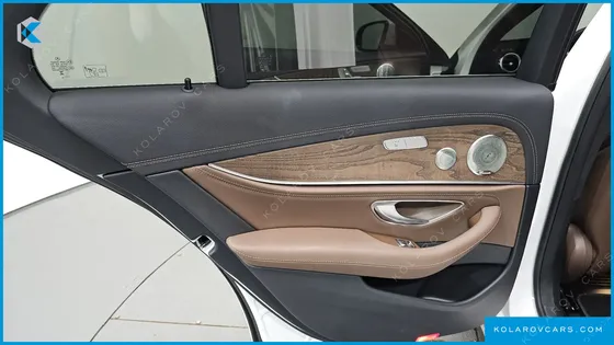 MERCEDES E-CLASS E300E 4MATIC EXCLUSIVE