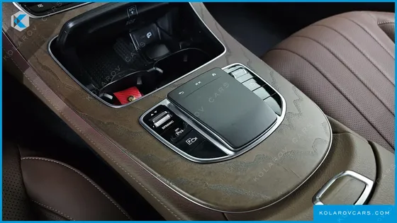 MERCEDES E-CLASS E300E 4MATIC EXCLUSIVE