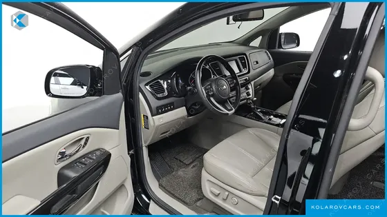 KIA CARNIVAL 7-SEATER LIMOUSINE