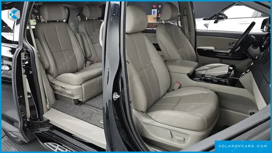 KIA CARNIVAL 7-SEATER LIMOUSINE