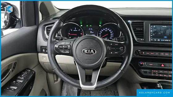 KIA CARNIVAL 7-SEATER LIMOUSINE