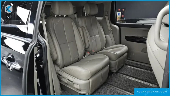 KIA CARNIVAL 7-SEATER LIMOUSINE