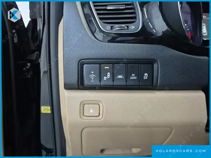 KIA CARNIVAL GASOLINE 9-SEATER HI-LIMOUSINE