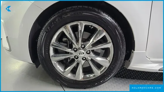 KIA CARNIVAL 9-SEATER NOBLESSE SPECIAL