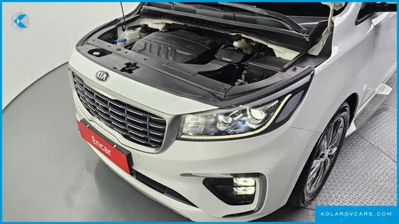 KIA CARNIVAL 9-SEATER NOBLESSE SPECIAL
