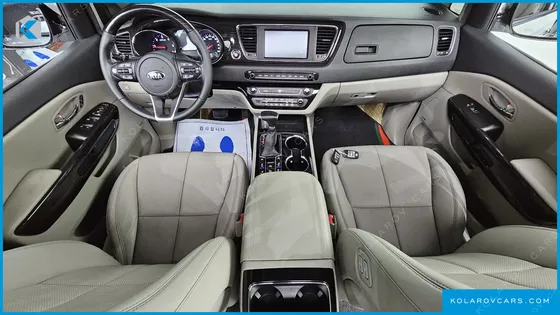 KIA CARNIVAL 9-SEATER NOBLESSE SPECIAL