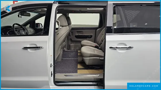 KIA CARNIVAL 9-SEATER NOBLESSE SPECIAL
