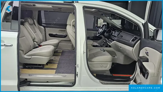 KIA CARNIVAL 9-SEATER NOBLESSE SPECIAL