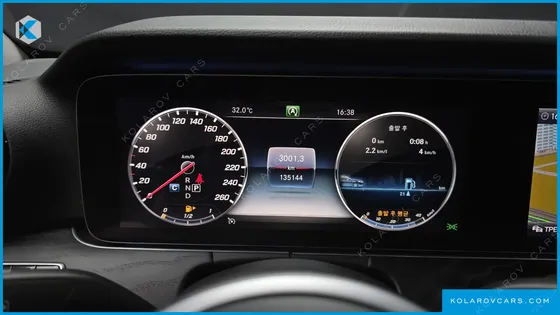 MERCEDES E-CLASS E300 4MATIC AVNATGARDE