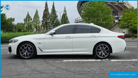 BMW 5 SERIES 530E M SPORT