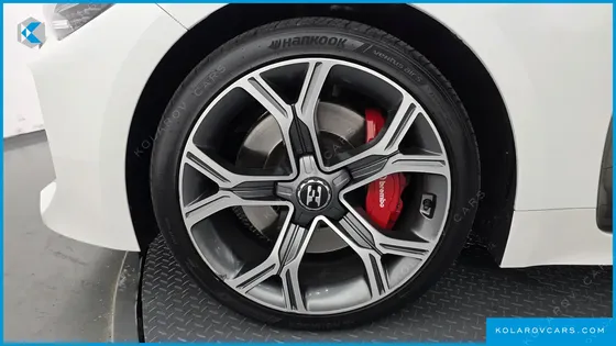 KIA STINGER 3.3 TURBO 2WD