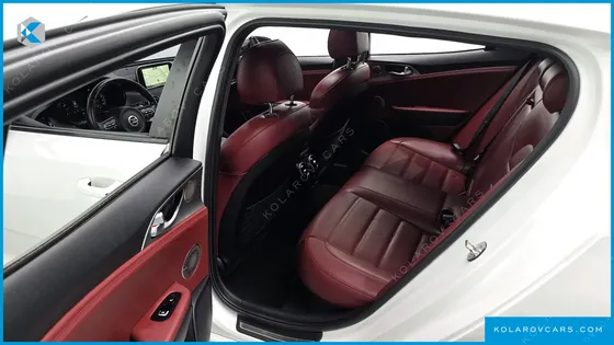 KIA STINGER 3.3 TURBO 2WD