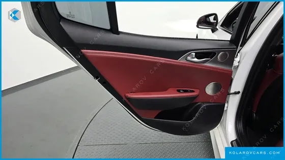 KIA STINGER 3.3 TURBO 2WD