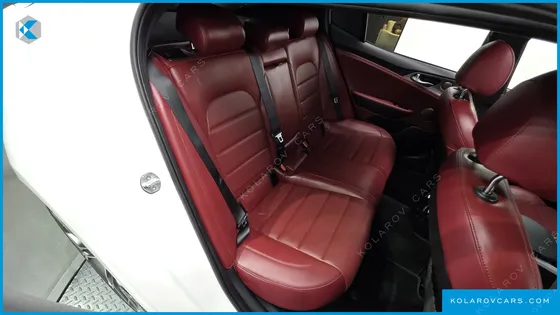 KIA STINGER 3.3 TURBO 2WD